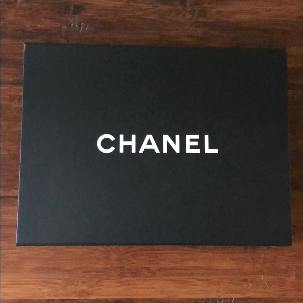 Chanel box
